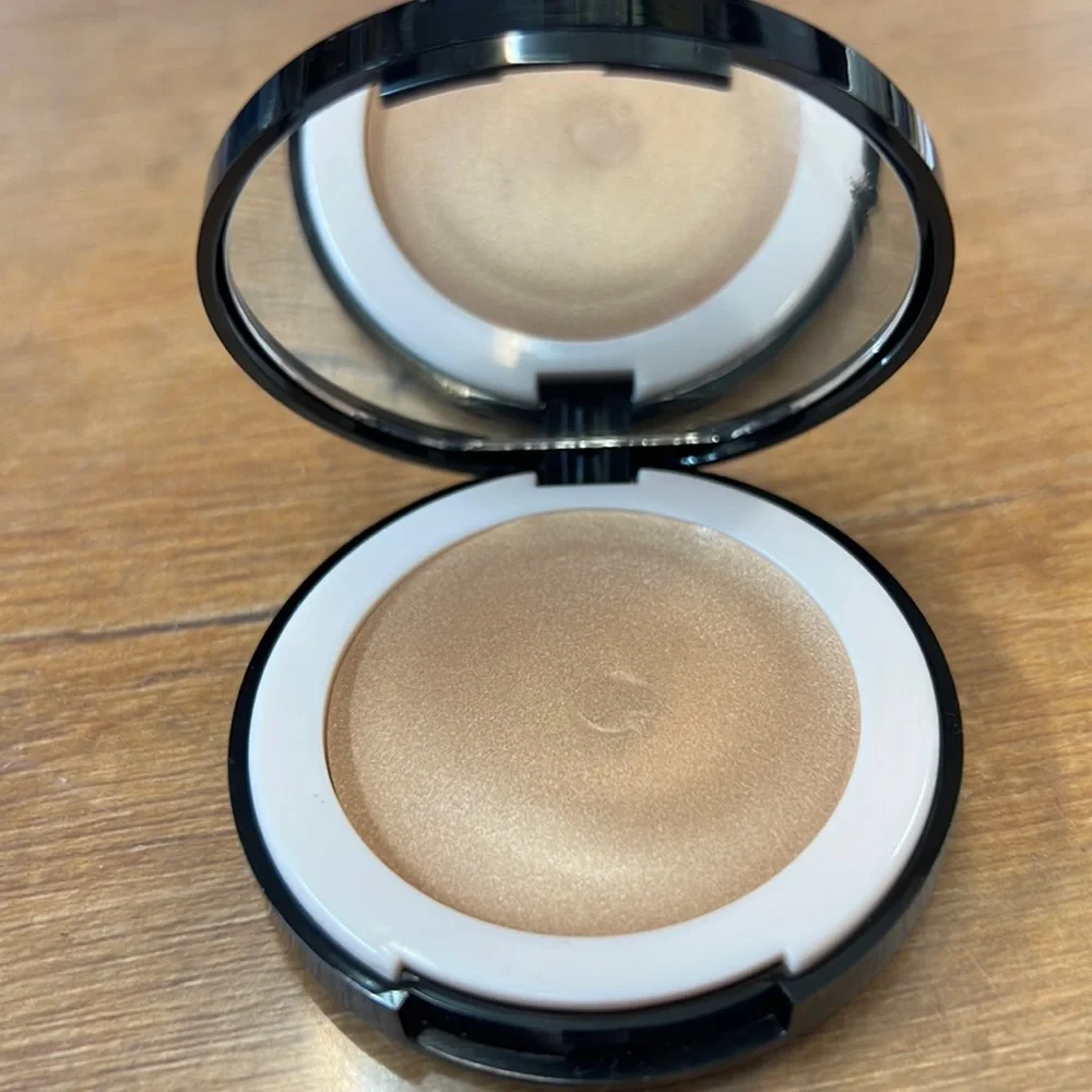 New Doll 10 H2Glo Highlighter